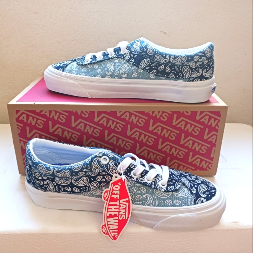 Vans - Picture 4 of 4
